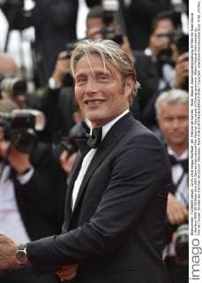 69. Festival de Cannes - Roter Teppich Abschlussveranstaltung 207963 De Rosa-Garcia Starface 0000-00-00 Etats-Unis 69th Cannes International Film Festival. Red carpet of Closing ceremony. 69eme Festival International du Film de Cannes. Montee des marches de cloture. Mikkelsen, Mads  Copyright: xDexRosa-Garciax xStarfacex STAR_207963_230