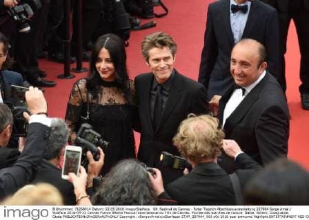 69. Festival de Cannes - Roter Teppich Abschlussveranstaltung 207964 Serge Arnal Starface 2016-05-22 Cannes France 69eme Festival International du Film de Cannes. Montee des marches de cloture. Dafoe, Willem; Colagrande, Giada  Copyright: xSergexArnalx xStarfacex STAR_207964_003