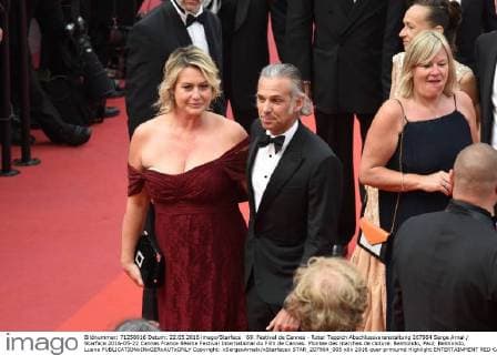 69. Festival de Cannes - Roter Teppich Abschlussveranstaltung 207964 Serge Arnal Starface 2016-05-22 Cannes France 69eme Festival International du Film de Cannes. Montee des marches de cloture. Belmondo, Paul; Belmondo, Luana  Copyright: xSergexArnalx xStarfacex STAR_207964_005