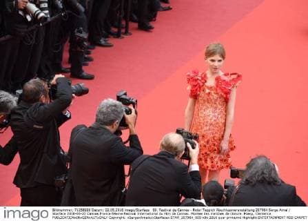 69. Festival de Cannes - Roter Teppich Abschlussveranstaltung 207964 Serge Arnal Starface 2016-05-22 Cannes France 69eme Festival International du Film de Cannes. Montee des marches de cloture. Poesy, Clemence  Copyright: xSergexArnalx xStarfacex STAR_207964_009