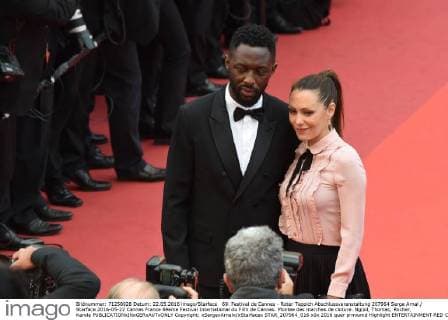 69. Festival de Cannes - Roter Teppich Abschlussveranstaltung 207964 Serge Arnal Starface 2016-05-22 Cannes France 69eme Festival International du Film de Cannes. Montee des marches de cloture. Ngijol, Thomas; Rocher, Karole  Copyright: xSergexArnalx xStarfacex STAR_207964_016