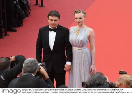 69. Festival de Cannes - Roter Teppich Abschlussveranstaltung 207964 Serge Arnal Starface 2016-05-22 Cannes France 69eme Festival International du Film de Cannes. Montee des marches de cloture. Mungiu, Cristian; Dragus, Maria  Copyright: xSergexArnalx xStarfacex STAR_207964_022