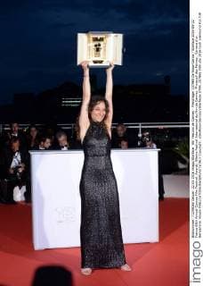69. Festival de Cannes - Preisträger 207965 De Rosa-Garcia Starface 2016-05-22 France 69th Annual Cannes Film Festival. Awards. 69eme Festival International du film de Cannes. Photocall des Palmes . Camera d or. Benyamina, Houda  Copyright: xDexRosa-Garciax xStarfacex STAR_207965_089