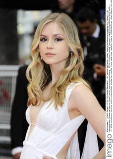 69. Festival de Cannes - Roter Teppich Abschlussveranstaltung Erin Moriarty - 69. Internationales Filmfestival Cannes, Roter Teppich Abschlussveranstaltung - 22 05 2016 LoicThebaud Panoramic 