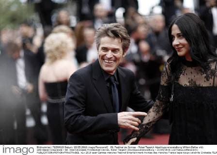 69. Festival de Cannes - Roter Teppich Abschlussveranstaltung Willem Dafoe with wife Giada Colagrande - 69. Internationales Filmfestival Cannes, Roter Teppich Abschlussveranstaltung - 22 05 2016 LoicThebaud Panoramic 