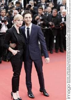69. Festival de Cannes - Roter Teppich Abschlussveranstaltung Xavier Dolan and Nancy Grant - 69. Internationales Filmfestival Cannes, Roter Teppich Abschlussveranstaltung - 22 05 2016 LoicThebaud Panoramic 