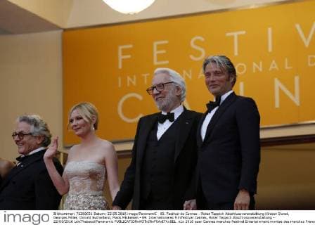 69. Festival de Cannes - Roter Teppich Abschlussveranstaltung Kirsten Dunst, Georges Miller, Donald Sutherland, Mads Mikkelsen - 69. Internationales Filmfestival Cannes, Roter Teppich Abschlussveranstaltung - 22 05 2016 LoicThebaud Panoramic 