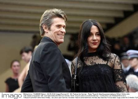 69. Festival de Cannes - Roter Teppich Abschlussveranstaltung Willem Dafoe with wife Giada Colagrande - 69. Internationales Filmfestival Cannes, Roter Teppich Abschlussveranstaltung - 22 05 2016 LoicThebaud Panoramic 