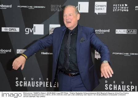 5 Jahre Deutscher Schauspielerpreis 2016 Burghart Klaussner Ankunft zu 5 jahre Deutscher Schauspielerpreis in Berlin, 20.05.2016