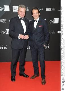 5 Jahre Deutscher Schauspielerpreis 2016 Guenther Hermann Oettinger, Politiker, CDU, Hans-Werner Meyer Ankunft zu 5 jahre Deutscher Schauspielerpreis in Berlin, 20.05.2016