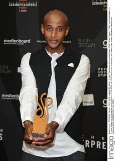 5 Jahre Deutscher Schauspielerpreis 2016 Tedros, Teddy, Teclebrhan Preistraeger zu 5 jahre Deutscher Schauspielerpreis in Berlin, 20.05.2016