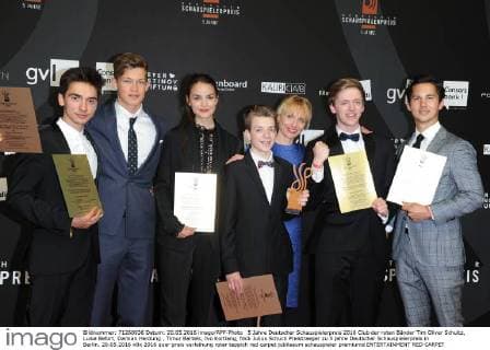 5 Jahre Deutscher Schauspielerpreis 2016 Club der roten Bänder Tim Oliver Schultz, Luise Befort, Damian Hardung , Timur Bartels, Ivo Kortlang, Nick Julius Schuck Preistraeger zu 5 jahre Deutscher Schauspielerpreis in Berlin, 20.05.2016