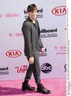 Ashton Kutcher BILLBOARD MUSIC AWARDS: ARRIVALS Las Vegas Patrick Rideaux PicturePerfect