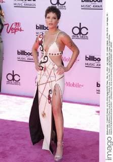 May 22, 2016 - Las Vegas, NV, United States - 22 May 2016 - Las Vegas, NV - Halsey. 2016 Billboard Music Awards from the T-Mobile Arena- Arrivals. Credit: mjt AdMedia Las Vegas United States - ZUMAa123