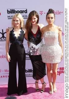 May 22, 2016 - Las Vegas, NV, United States - 22 May 2016 - Las Vegas, NV - Kristen Bell, Kathryn Hahn, Mila Kunis. 2016 Billboard Music Awards from the T-Mobile Arena- Arrivals. Credit: mjt AdMedia Las Vegas United States - ZUMAa123