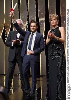 69. Festival de Cannes - Preisverleihung Xavier Dolan 69TH CANNES FILM FESTIVAL- CLOSING CEREMONY - NO FRENCH SALES Cannes Visual PicturePerfect