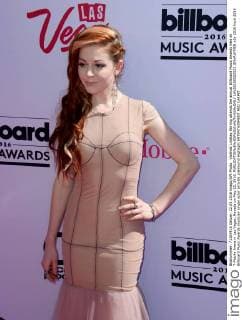 Violinist Lindsey Stirling attends the annual Billboard Music Awards held at T-Mobile Arena in Las Vegas, Nevada on May 22, 2016.  LAV20160522523 JIMxRUYMEN