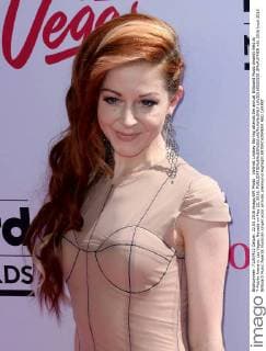 Violinist Lindsey Stirling attends the annual Billboard Music Awards held at T-Mobile Arena in Las Vegas, Nevada on May 22, 2016.  LAV20160522528 JIMxRUYMEN