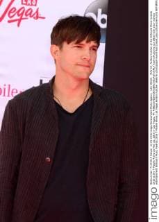 LAS VEGAS - MAY 22: Ashton Kutcher at the Billboard Music Awards 2016 at the T-Mobile Arena on May 22, 2016 in Las Vegas, NV  KathyxHutchins