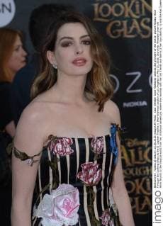 Cast member Anne Hathaway attends the premiere of the motion picture fantasy Alice Through the Looking Glass at the El Capitan Theatre in the Hollywood section of Los Angeles on May 23, 2016. Storyline: Nineteen-year-old Alice returns to the magical world from her childhood adventure, where she reunites with her old friends and learns of her true destiny: to end the Red Queen s reign of terror.  LAP2016052324 JIMxRUYMEN