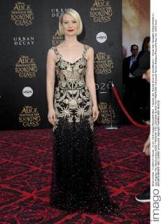Themen der Woche Alice im Wunderland – Hinter den Spiegeln Filmpremiere in Los Angeles Mia Wasikowska ALICE THROUGH THE LOOKING GLASS FILM PREMIERE Hollywood Patrick Rideaux PicturePerfect