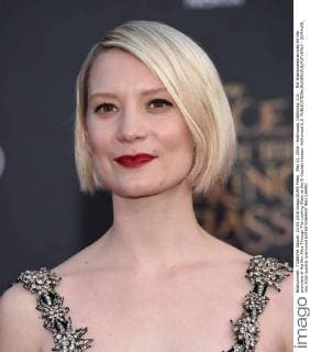 May 23, 2016 - Hollywood, California, U.S. - Mia Wasikowska arrives for the premiere of the film Alice Through The Looking Glass at the El Capitan theater. Hollywood U.S. - ZUMAo05_