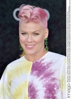 Pink bei der Premiere von Alice Through the Looking Glass Alice im Wunderland: Hinter den Spiegeln im El Capitan Theatre, Hollywood. Los Angeles, 24.05.2016 Foto:xD.xStarbuckx xFuturexImage