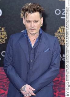 Johnny Depp bei der Premiere von Alice Through the Looking Glass Alice im Wunderland: Hinter den Spiegeln im El Capitan Theatre, Hollywood. Los Angeles, 24.05.2016 Foto:xD.xStarbuckx xFuturexImage