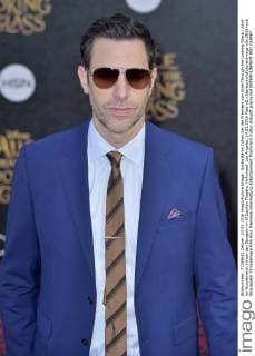 Sacha Baron Cohen bei der Premiere von Alice Through the Looking Glass Alice im Wunderland: Hinter den Spiegeln im El Capitan Theatre, Hollywood. Los Angeles, 24.05.2016 Foto:xD.xStarbuckx xFuturexImage