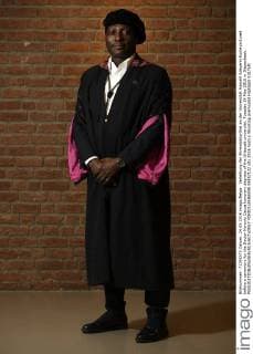 Verleihung der Ehrendoktortitel an der Universität Hasselt Adeyemi Kunle pictured before a ceremony for the Doctor Honoris Causa honorary degrees of the UHasselt university, Tuesday 24 May 2016 in Diepenbeek.  YORICKxJANSENS 04857122