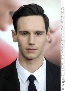 Cory Michael Smith bei der Weltpremiere des Kinofilms Me Before You Ein ganzes halbes Jahr im AMC Loews. New York, 23.05.2016 Foto:xD.xVanxTinex xFuturexImage