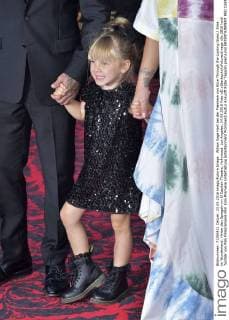 Willow Sage Hart bei der Premiere von Alice Through the Looking Glass Alice im Wunderland: Hinter den Spiegeln im El Capitan Theatre, Hollywood. Los Angeles, 24.05.2016 Foto:xD.xStarbuckx xFuturexImage