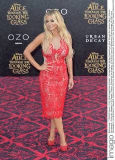 Carmen Electra bei der Premiere von Alice Through the Looking Glass Alice im Wunderland: Hinter den Spiegeln im El Capitan Theatre, Hollywood. Los Angeles, 24.05.2016 Foto:xD.xStarbuckx xFuturexImage