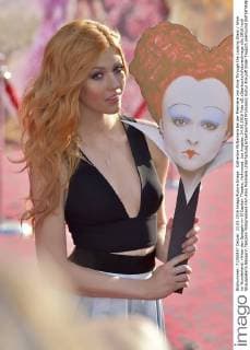 Katherine McNamara bei der Premiere von Alice Through the Looking Glass Alice im Wunderland: Hinter den Spiegeln im El Capitan Theatre, Hollywood. Los Angeles, 24.05.2016 Foto:xD.xStarbuckx xFuturexImage
