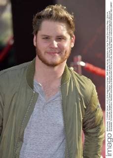Matt Shively bei der Premiere von Alice Through the Looking Glass Alice im Wunderland: Hinter den Spiegeln im El Capitan Theatre, Hollywood. Los Angeles, 24.05.2016 Foto:xD.xStarbuckx xFuturexImage