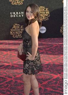 Janel Parrish bei der Premiere von Alice Through the Looking Glass Alice im Wunderland: Hinter den Spiegeln im El Capitan Theatre, Hollywood. Los Angeles, 24.05.2016 Foto:xD.xStarbuckx xFuturexImage