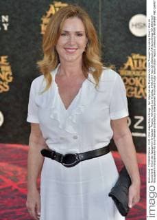 Peri Gilpin bei der Premiere von Alice Through the Looking Glass Alice im Wunderland: Hinter den Spiegeln im El Capitan Theatre, Hollywood. Los Angeles, 24.05.2016 Foto:xD.xStarbuckx xFuturexImage