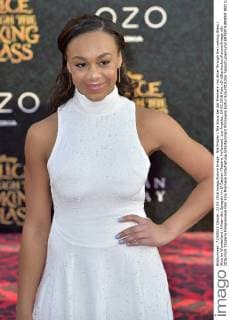 Nia Frazier Nia Sioux bei der Premiere von Alice Through the Looking Glass Alice im Wunderland: Hinter den Spiegeln im El Capitan Theatre, Hollywood. Los Angeles, 24.05.2016 Foto:xD.xStarbuckx xFuturexImage