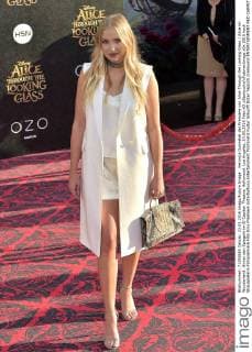 Veronica Dunnebei der Premiere von Alice Through the Looking Glass Alice im Wunderland: Hinter den Spiegeln im El Capitan Theatre, Hollywood. Los Angeles, 24.05.2016 Foto:xD.xStarbuckx xFuturexImage