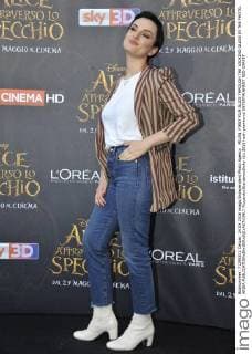 MILAN. FIRST FILM ALICE THROUGH THE LOOKING GLASS IN THE PHOTO: ARISA  RiccardoxGiordanoxSicky