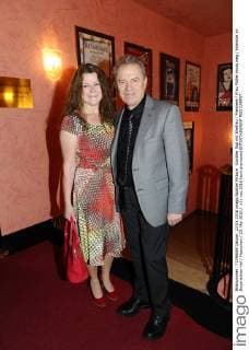 Günther Sigl mit Ehefrau Premiere Frau Müller muss weg Komödie im Bayerischen Hof Muenchen 23. Mai 2016