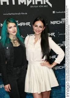Marla Blumenblatt mit Begleitung bei der Premiere des Kinofilms Der Nachtmahr im Kino in der Kulturbrauerei. Berlin, 24.05.2016 Foto:xT.xBartillax xFuturexImage