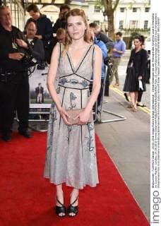Emma Greenwell bei der Premiere des Kinofilms Love & Friendship im Curzon Mayfair. London, 24.05.2016 Emma Greenwell  Foto:xS.xVasx xFuturexImage