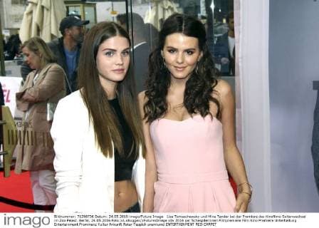 Lisa Tomaschewsky und Mina Tander bei der Premiere des Kinofilms Seitenwechsel im Zoo Palast. Berlin, 24.05.2016 Foto:xA.xBuggex xFuturexImage