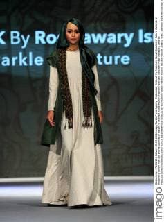 Indonesia: Cutnyak by Rosemary Ismail Sparkle of Nature Cutnyak by Rosemary Ismail with the theme Sparkle of Nature is showed in the Muslim Fashion Festivalin southern Plaza Senayan, Jakarta.  NatanaelxPohan