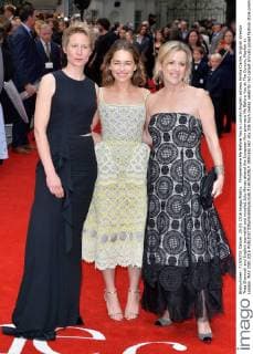 Filmpremiere Me Before You in London English actress Emilia Clarke, English director Thea Sharrock and English journalist and novelist JoJo Moyes attend the European film premiere Me Before You at The Curzon, Mayfair in London. MAY 25th 2016  JWNx161562
