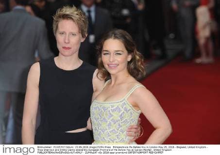 Filmpremiere Me Before You in London May 25, 2016 - England, United Kingdom - Thea Sharrock and Emilia Clarke attend the European Premiere of Me Before You at Curzon Mayfair. United Kingdom - ZUMAs147