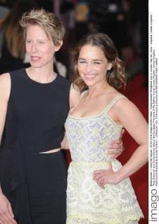 Filmpremiere Me Before You in London May 25, 2016 - England, United Kingdom - Thea Sharrock and Emilia Clarke attend the European Premiere of Me Before You at Curzon Mayfair. United Kingdom - ZUMAs147