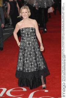 Filmpremiere Me Before You in London May 25, 2016 - England, United Kingdom - Jojo Moyes attends the European Premiere of Me Before You at Curzon Mayfair. United Kingdom - ZUMAs147