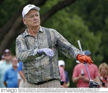 Bill Murray spielt Golf in Fort Worth May 25, 2016 - Fort Worth, TX, USA - Bill Murray puts body english on his shot from the 14th tee during the Colonial Pro-Am at the Dean & Deluca Invitational on Wednesday, May 25, 2016, in Fort Worth, Texas. Fort Worth USA - ZUMAm67_